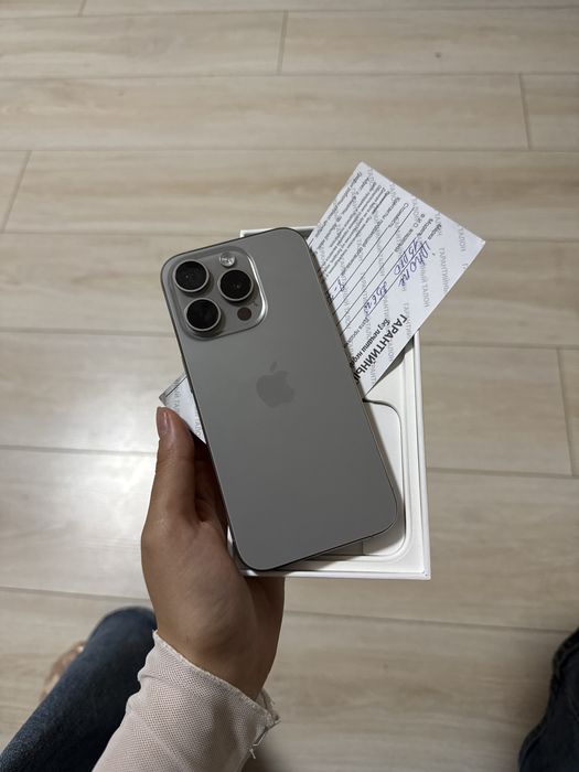 iphone 15pro 256gb 90%