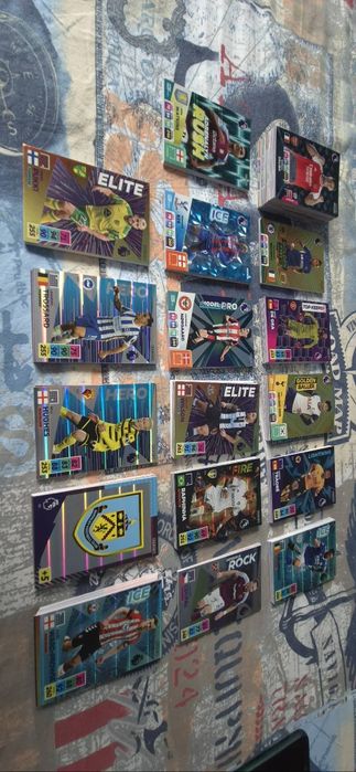 Футболни карти за продан