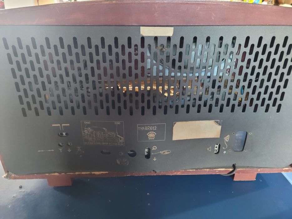 Radio vechi pe lămpi stare excelenta