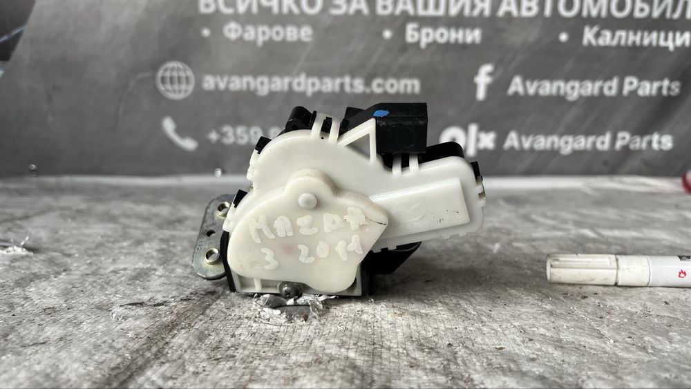Брава багажник Mazda 3 2013-