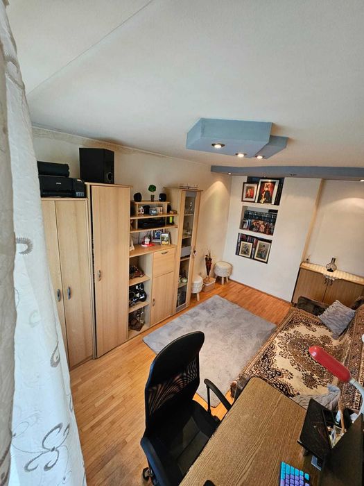 Vand apartament 3 camere Huedin