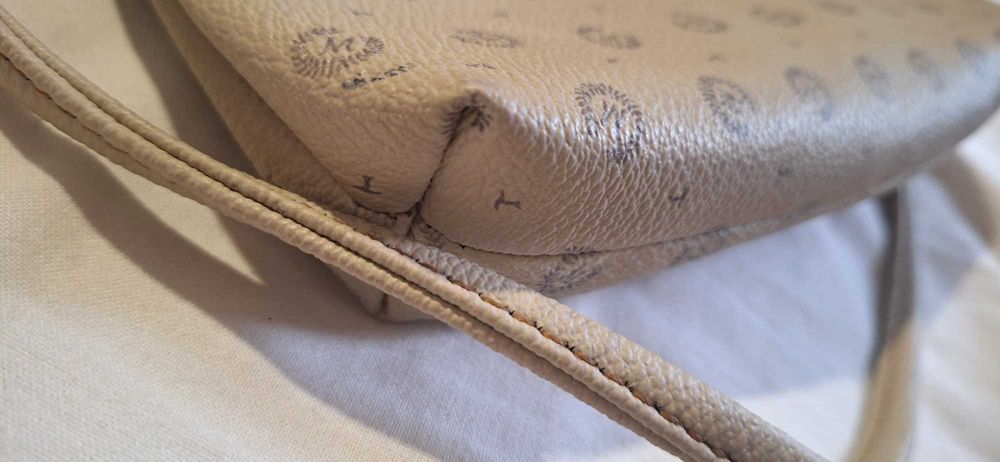 Matras bags кожена чантичка