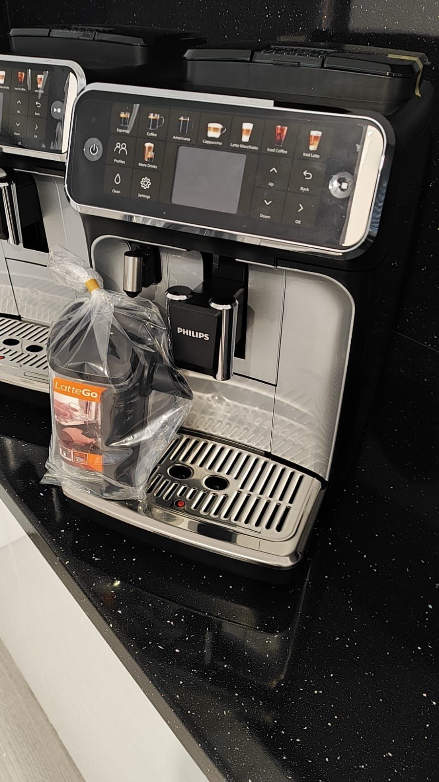 Espressor Philips seria 5500 garanție + livrare rapida