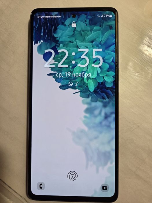 Продам Samsung S 20 FE (2021)