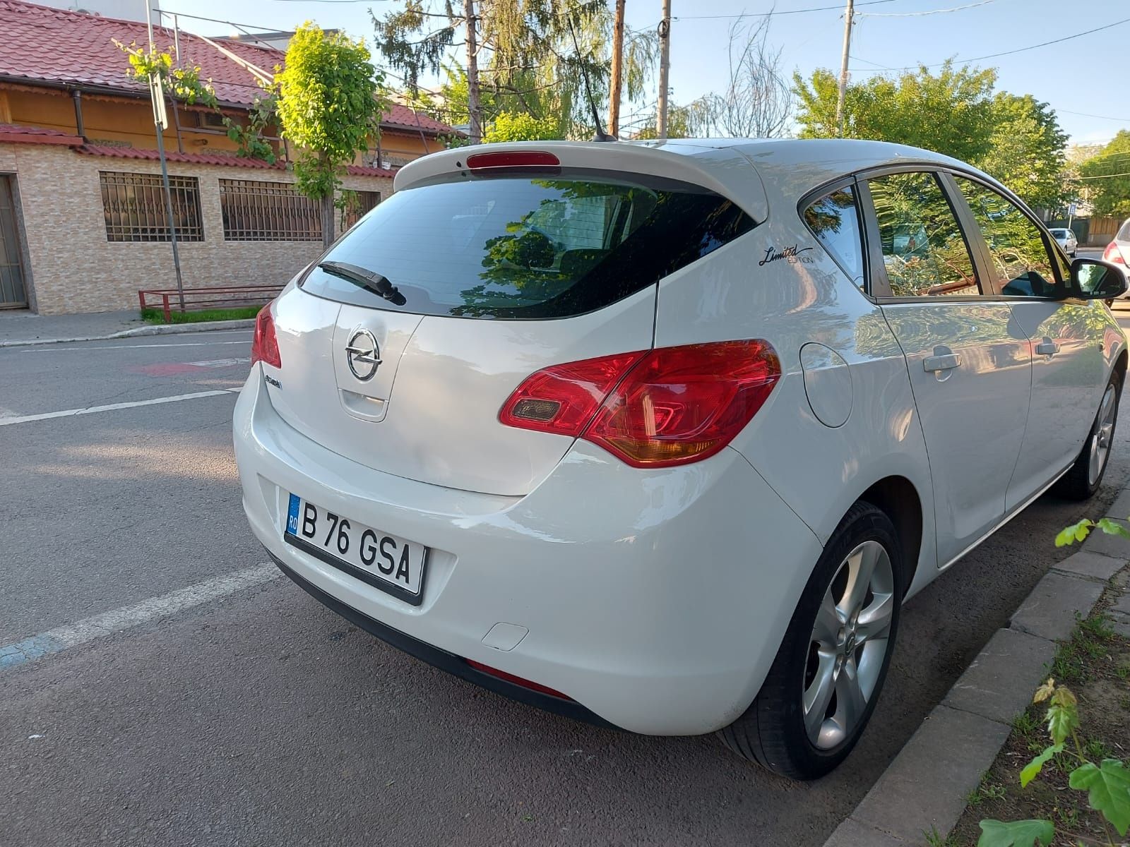 Vând Opel astra J 1.6 GPL