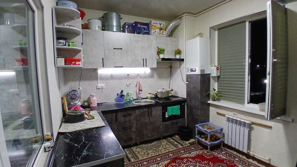 Toshkent markazida 4 xonali kv sotiladi