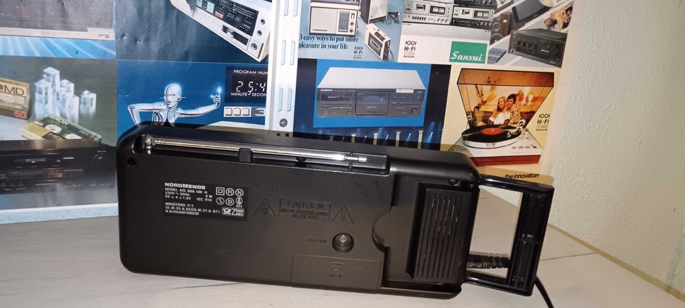 Radio de colectie Nordmende Mambo K300 (FM/MW/SW)