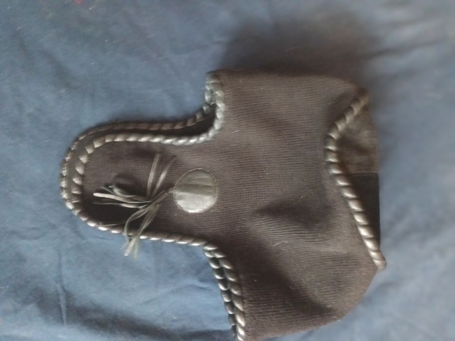 Продам 2 классные шапки