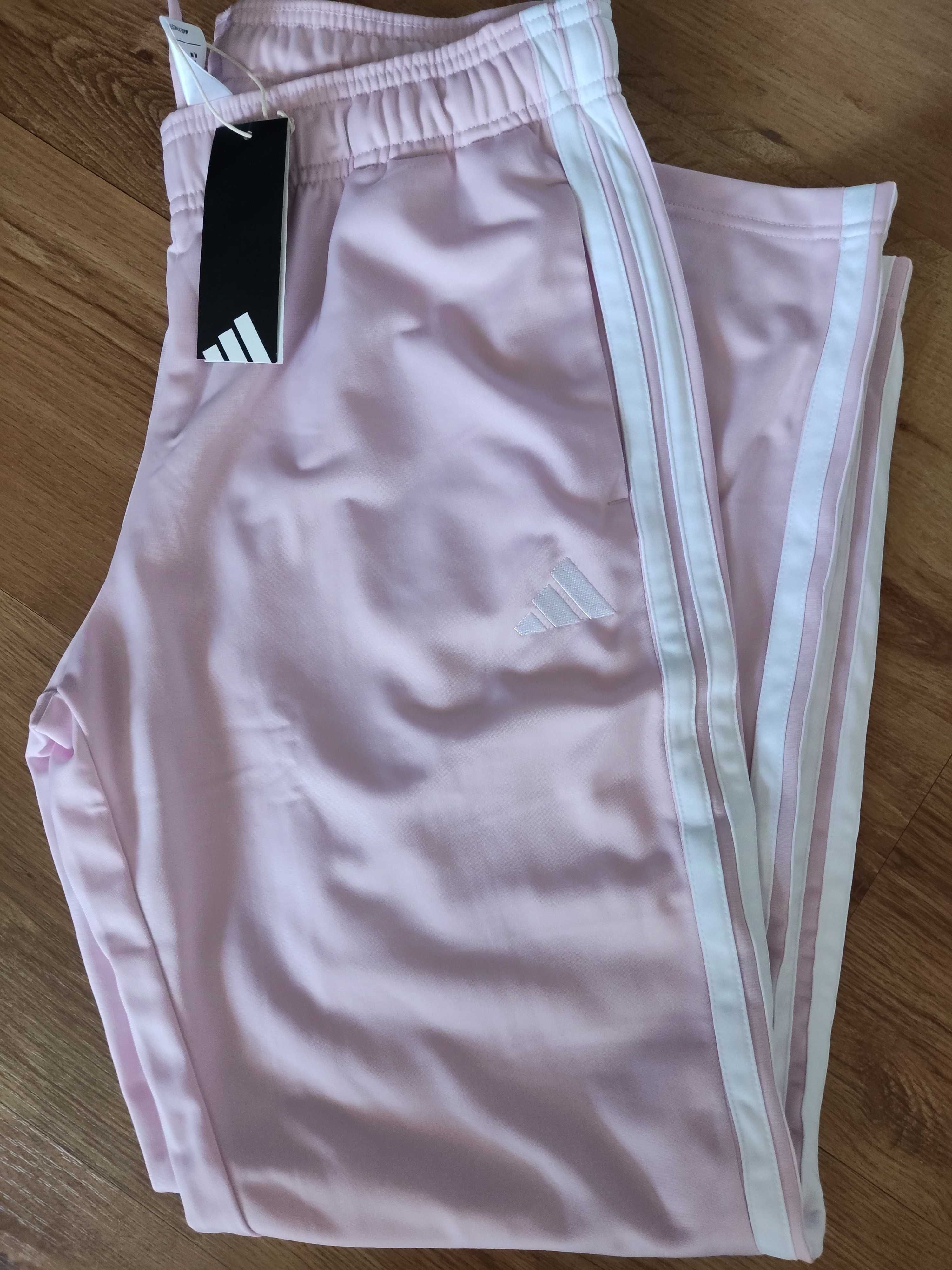 Дамски спортен екип Adidas