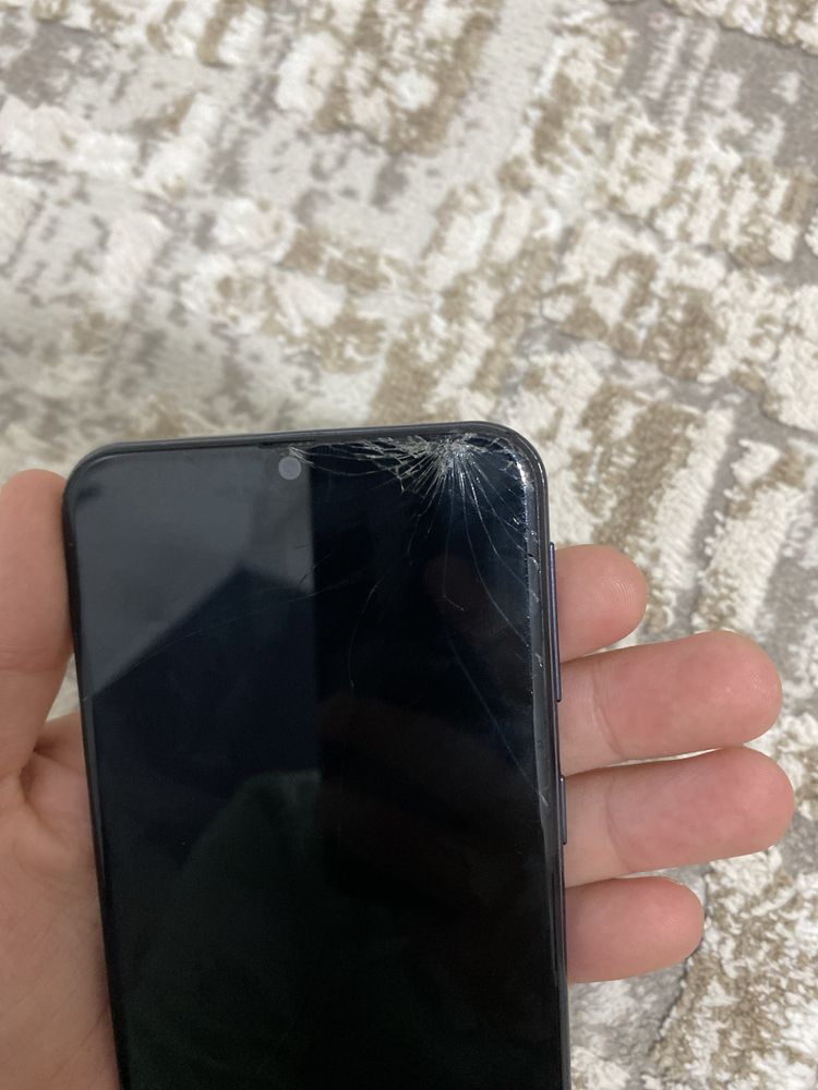 Продам Samsung A40