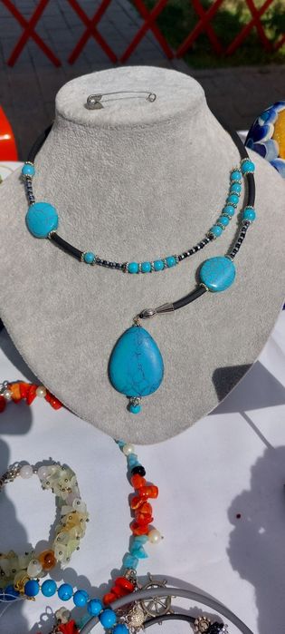 Украшение из натуральных камней