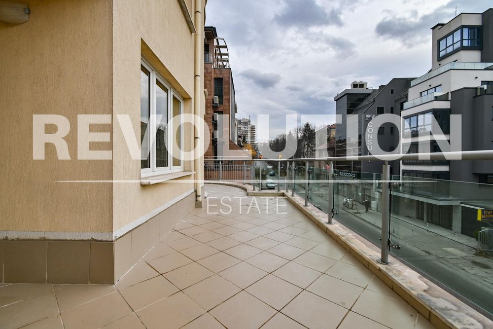 Дава се под наем Тристаен апартамент в София, Лозенец - 100 кв.м за 750 € - Снимка #8