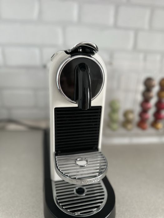 Nespresso expresor CitiZ White plus suport capsule nespresso  vertical