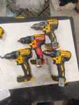 Акумулаторен безчетков винтоверт Девалт Dewalt DCD790 и DCZ791