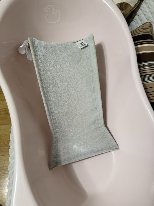 Cada roz bebe cu stand + termometru + suport bebe