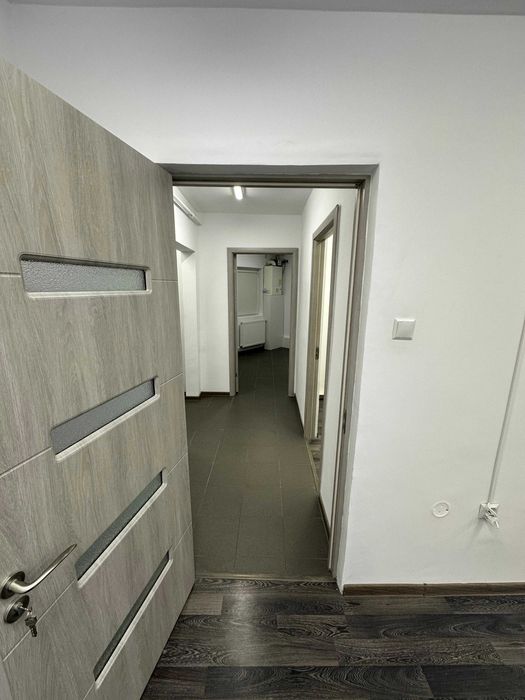 Închiriez URGENT ap 2 camere/dec, nemobilat/mobilat  zona Tomis Nord