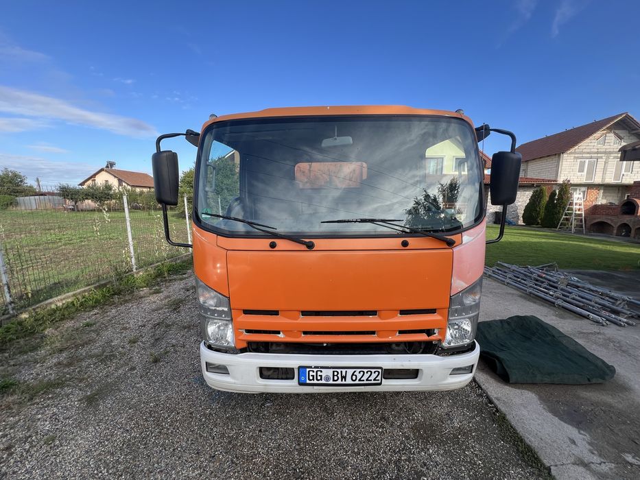 Isuzu 2012 basculabil si lasa si bena jos