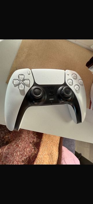 Vând PlayStation 5!!