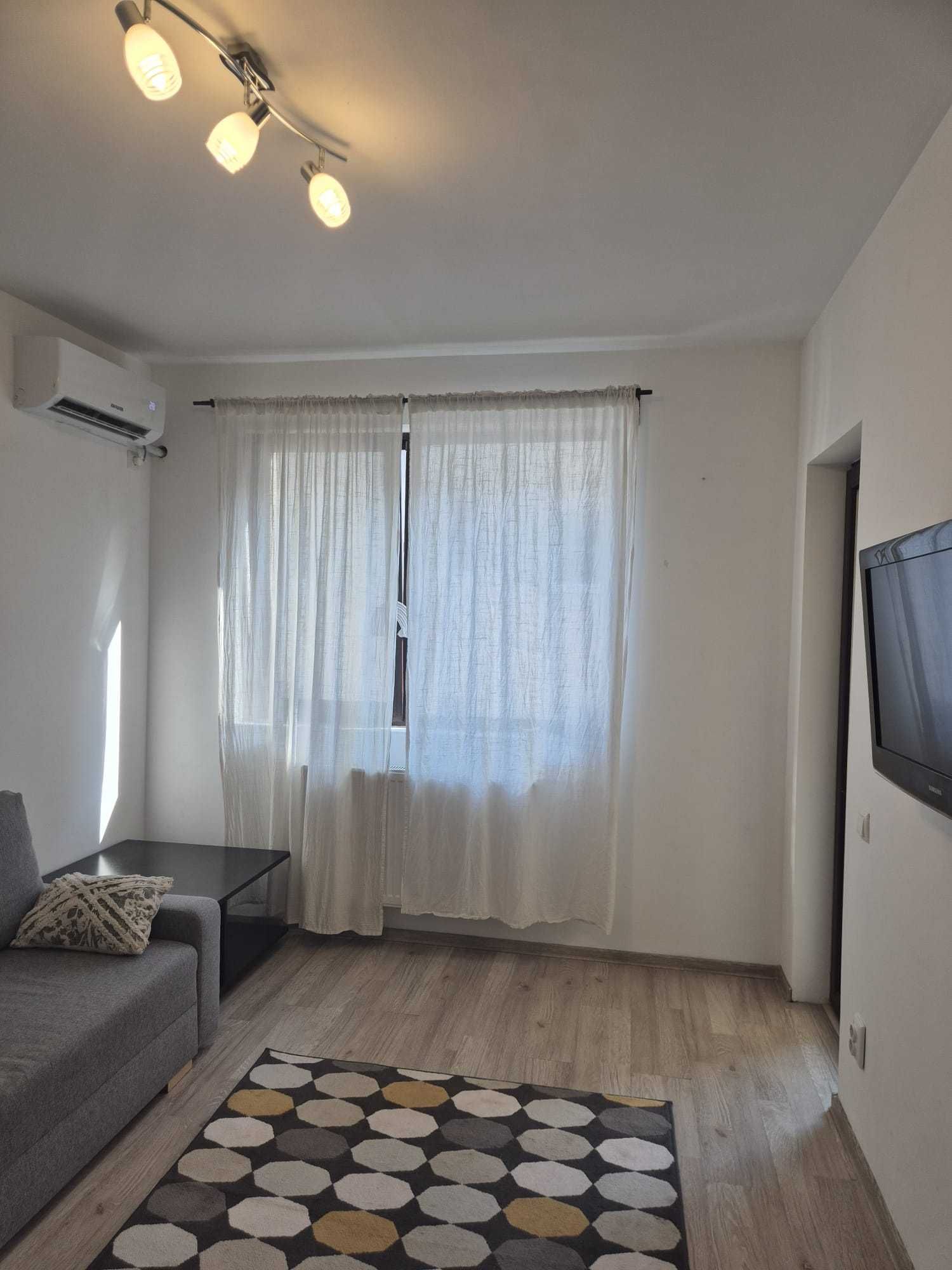 Propietar inchiriez Garsoniera Oituz 71, La Strada