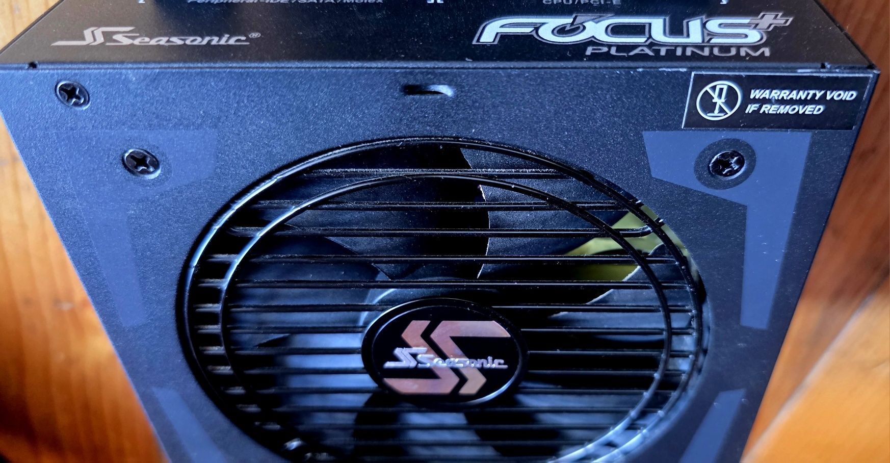 Sursa gaming Seasonic putere 650W Focus Plus Platinum Full Modular
