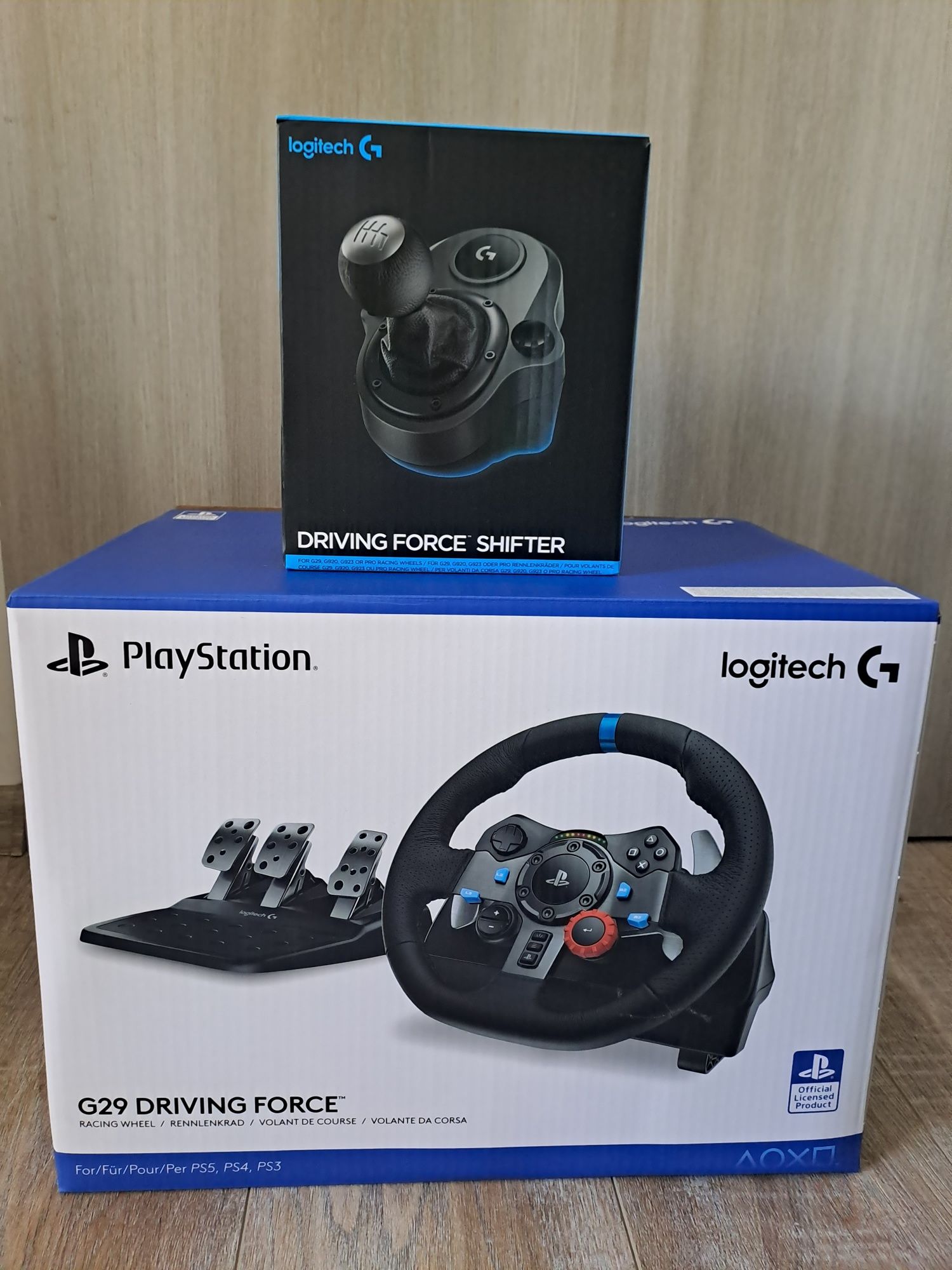 Волан с педали и скоростен лост  logitech G29