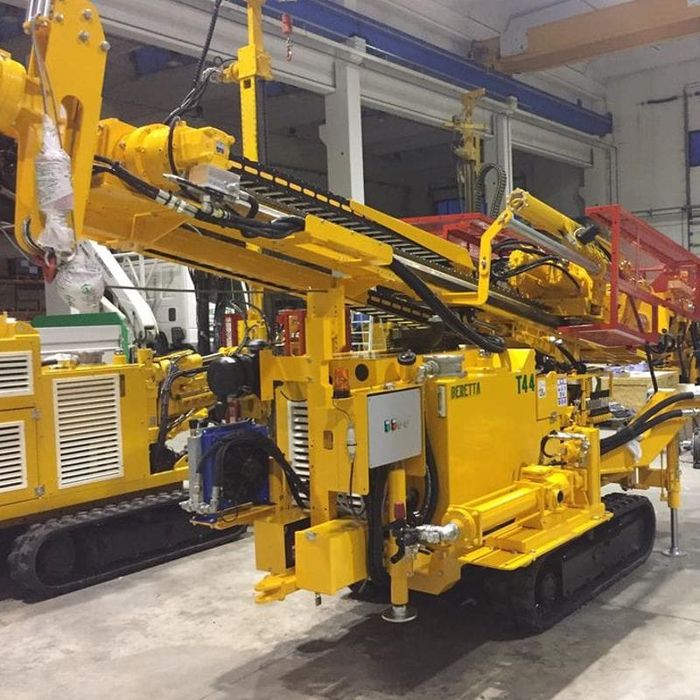 Foraje puțuri de mică și mare adâncime Valcea