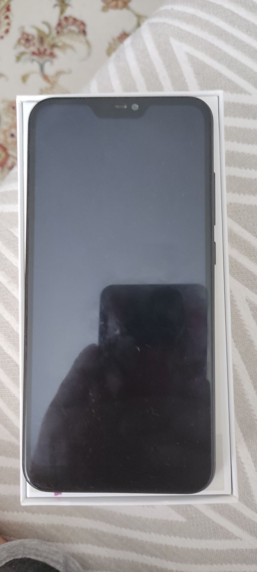 Продам смартфон Xiaomi Mi A2 Lite