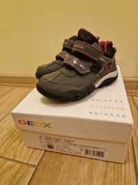Детски обувки GEOX - номер 25 - много запазени
