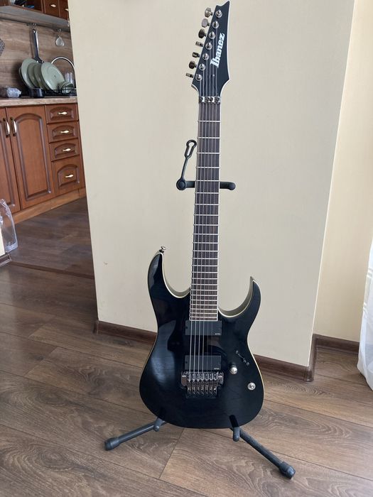 Китарата Ibanez RGIR27E