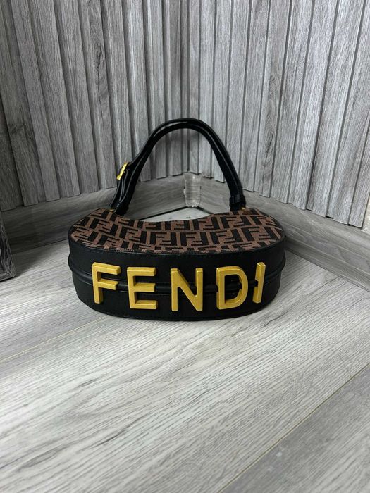 Дамски чанти различни модели