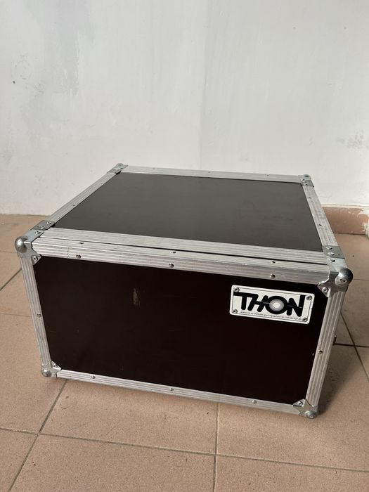 Rack, amplificator si procesor ECLER eLPA2-1400/Alma24