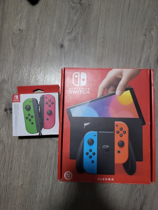 Nintendo Switch OLED cu 4 joyconuri si 3 jocuri, nou nout