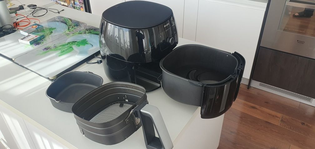 Фритюрник PHILIPS AirfryerXXL HD9650/90