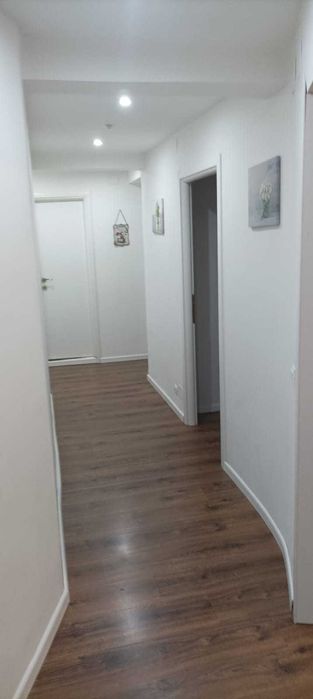 Vand apartament 3 camere ETAJ 1 ZONA POSTEI