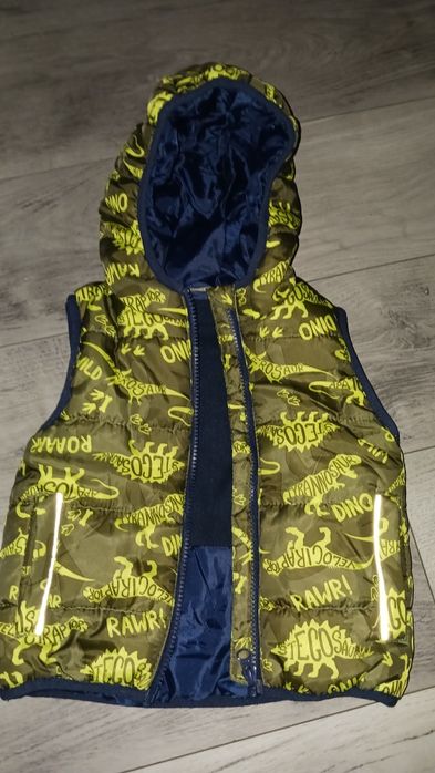 Vesta Lupilu si hanorac nr. 92