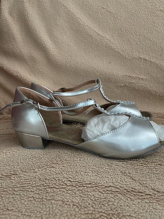 Танцевальные туфли