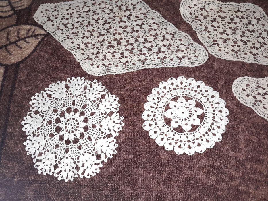 Бродирани карета