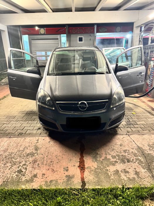 Vand opel zafira b 1.9 locuri sau schimb