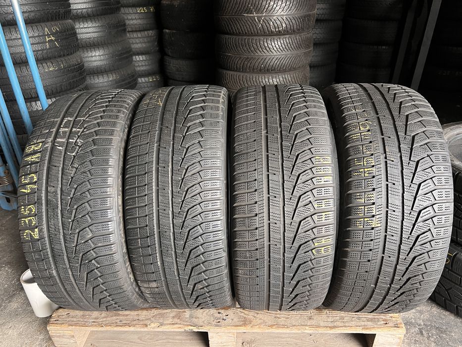 4 anvelope iarna 235/45/18 , Hankook !