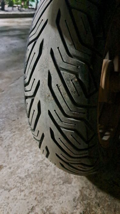 Dezmembrez yamaha tmax 500 an 2001!