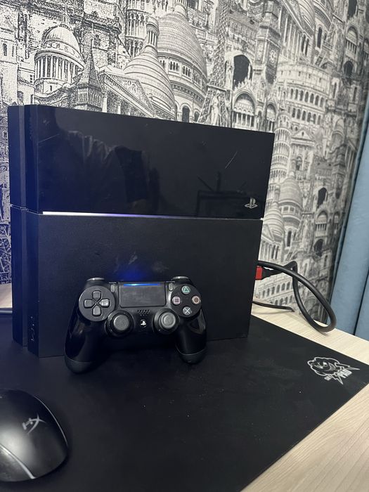 Продам ps4 в хорошем состоянии