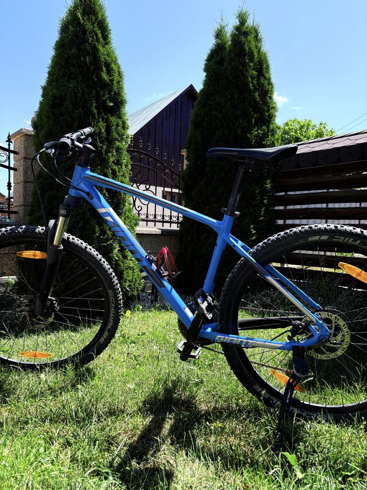 Giant Atx 27.5 M