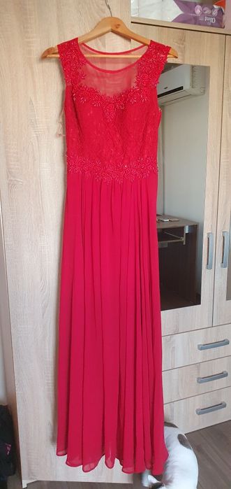 Vând rochie ocazie roșie lunga