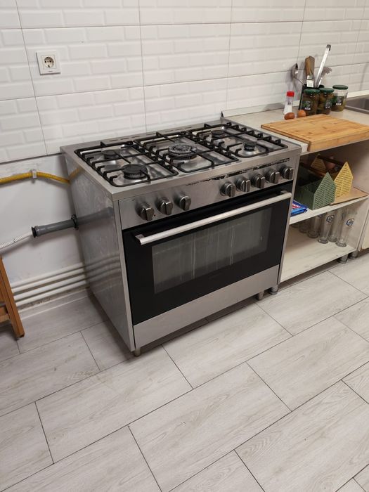 Aragaz Studio Casa pe gaz cu cuptor