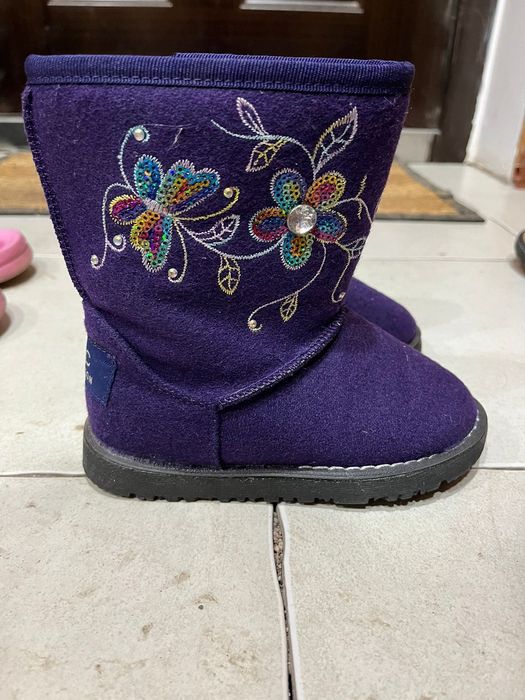 угги  розового и ффиолетового цвета