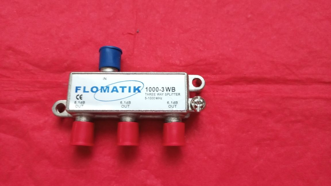 2 Splitere-Flomatik-1000-3WB-(3 ieșiri)și BZU 1-65 ieșire TV și date