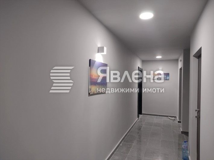 Тристаен просторен апартамент!
