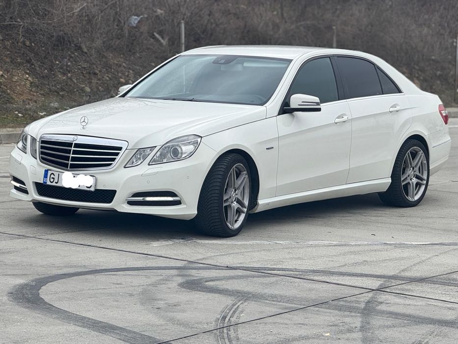 Mercedes-Benz E CLASS W212 Avantgarde. Posibilitate RATE !!