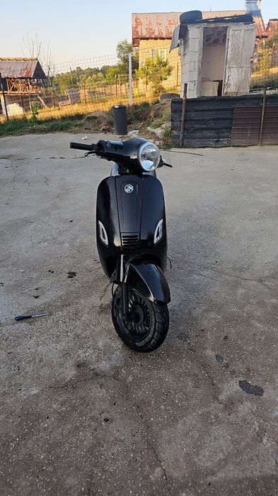 Scuter 80cc piagio