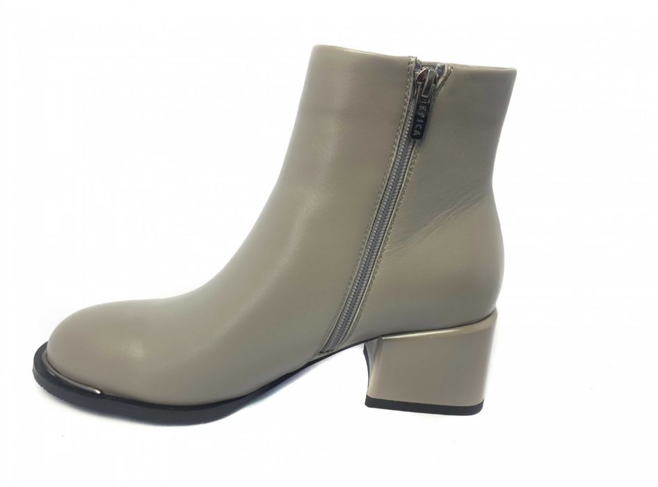 Botine Epica , marime 38